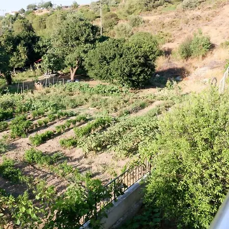 Spacious 2 Bedroom Family With Mountain View