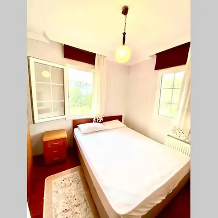 Spacious 2 Bedroom Family With Mountain View Daire