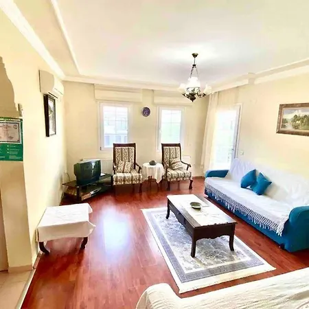 Spacious 2 Bedroom Family With Mountain View