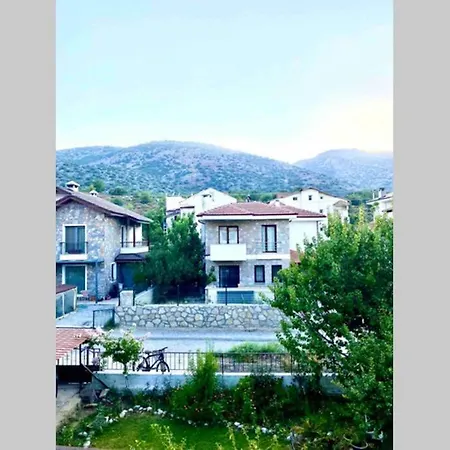 Spacious 2 Bedroom Family With Mountain View Daire