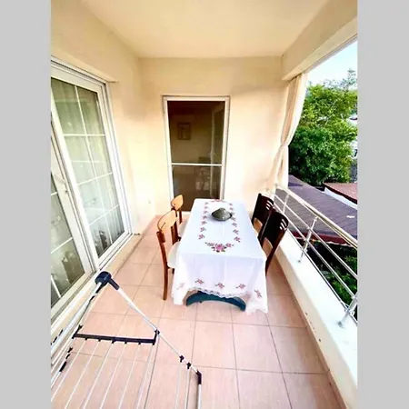Daire Spacious 2 Bedroom Family With Mountain View
