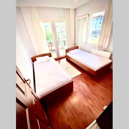 Daire Spacious 2 Bedroom Family With Mountain View *