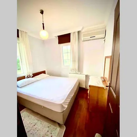 Daire Spacious 2 Bedroom Family With Mountain View