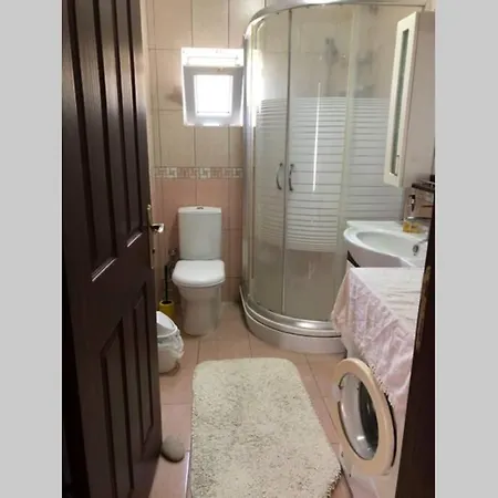 Daire Spacious 2 Bedroom Family With Mountain View